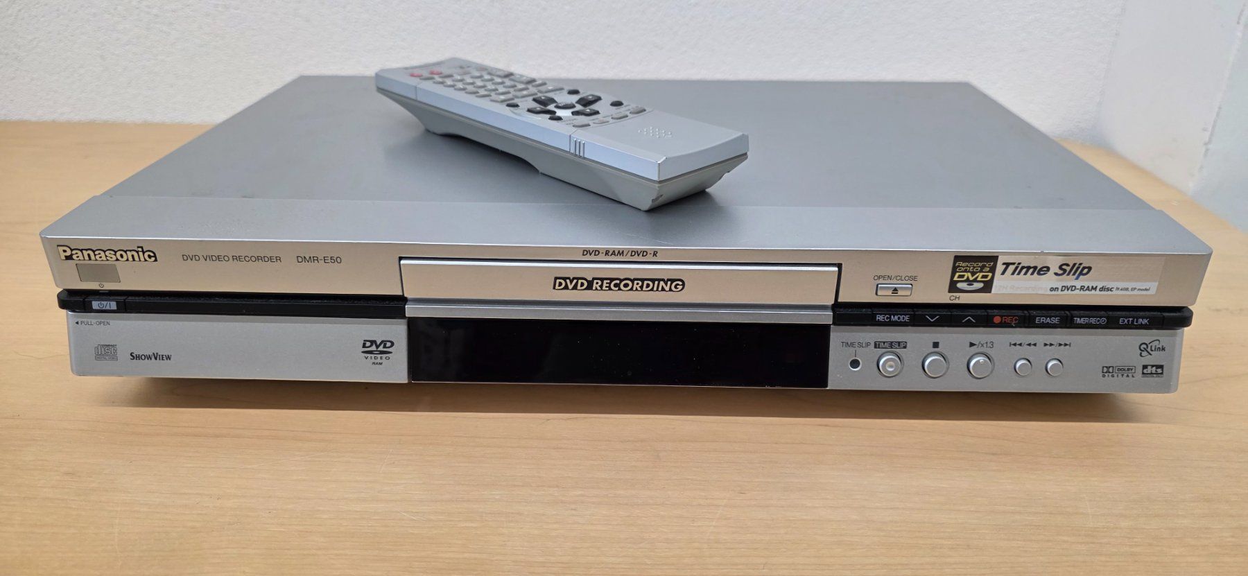 Panasonic Registratori: Panasonic DMR-E50 DVD Recorder Abspielgerät – Usato da Elgg venduto da computerbrocki 1