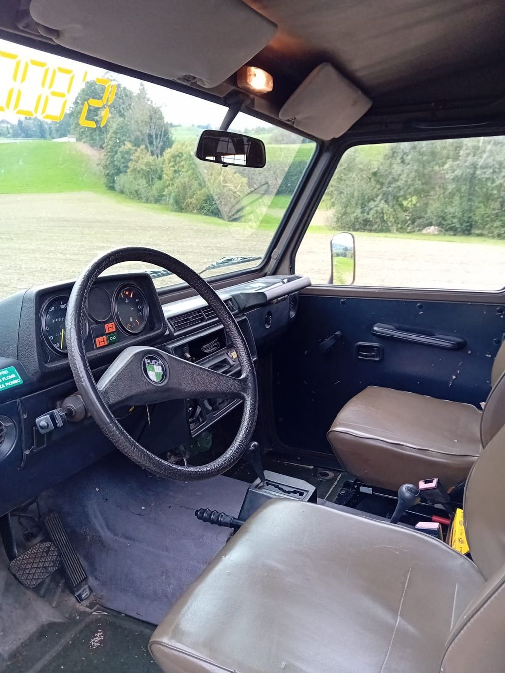 Puch Autos: Puch 230 GE – Gebraucht aus Daiwil von Huegli_Automobile 4