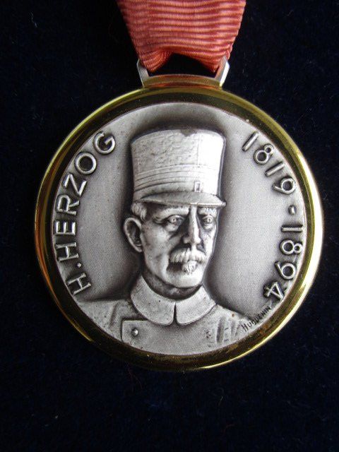 Medaillen: E..P.K. - C-F.P. - S.R-P.V. - F.S.T.R.P. 1966 General Herzog – Neu (gemäss Beschreibung) aus Luzern von Horoskop1 2