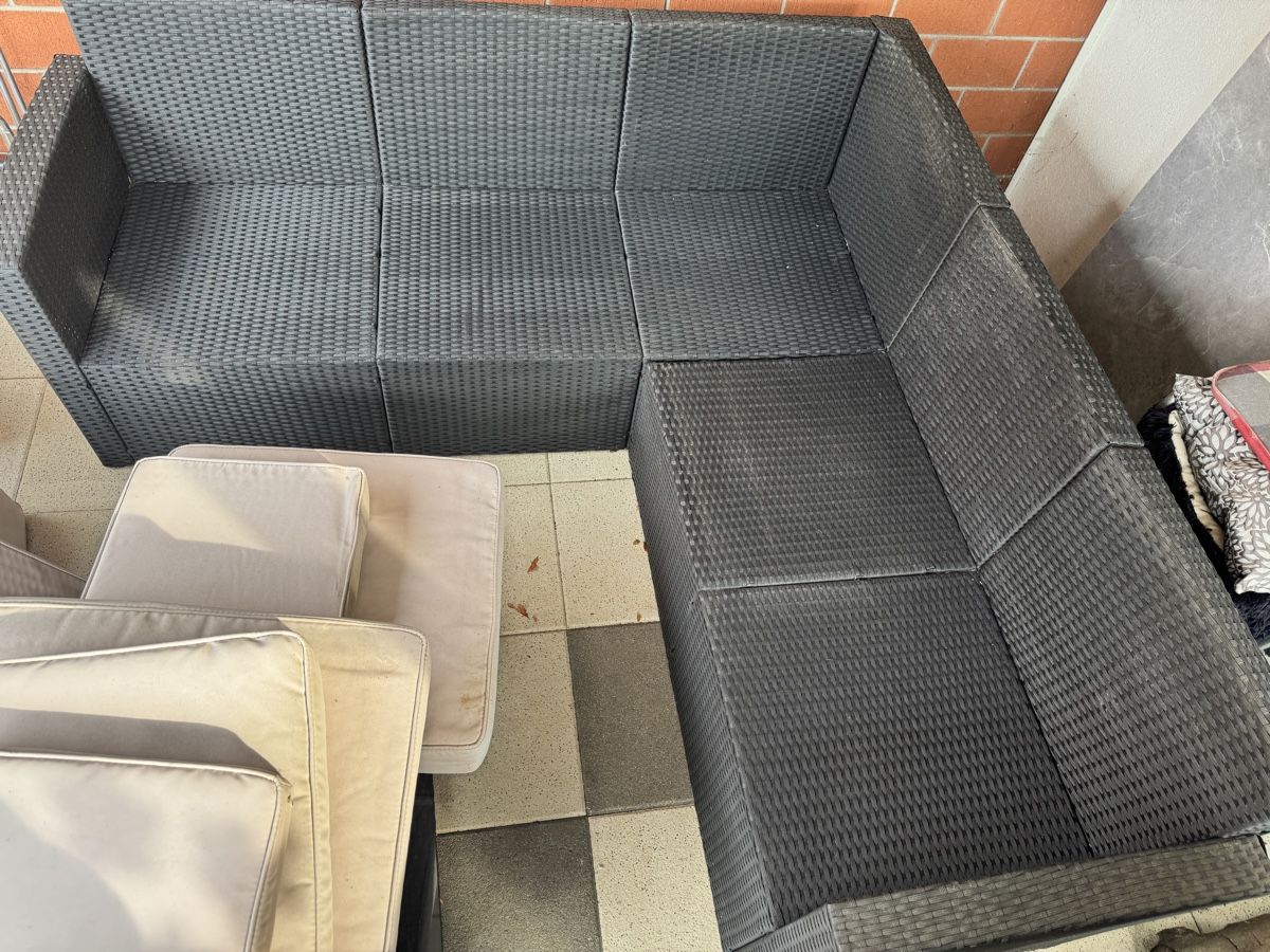 Divani: Gartenlounge schwarz mit passendem Glasstisch – Usato da Duggingen venduto da Kisha010 4