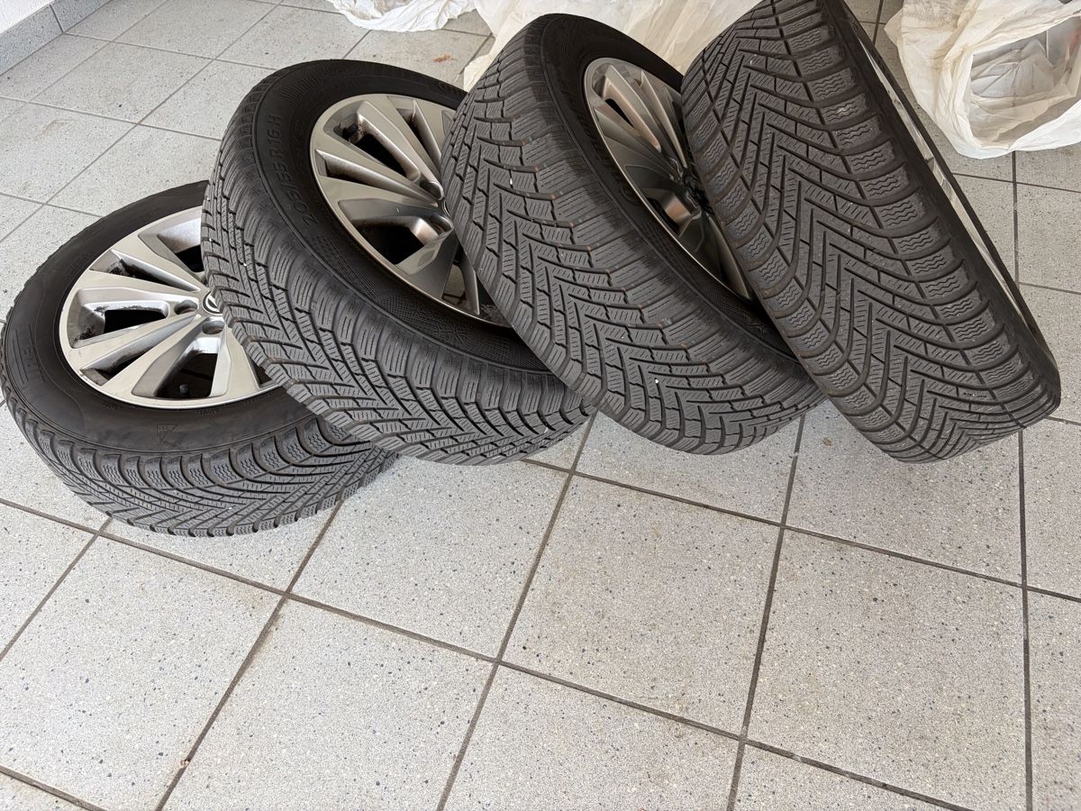 Pneumatici & Ruote complete: Original Winterräder VW Golf 7 – Usato da Triesen venduto da nikii01 3
