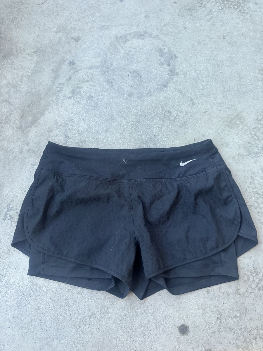 Nike Pantaloni: Nike Dri-Fit Shorts size M – Nuovo (secondo la descrizione) da Zürich venduto da forestF4iry 5