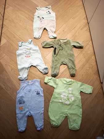 5 x Pyjamas Schlafanzuge 0-3 Monaten