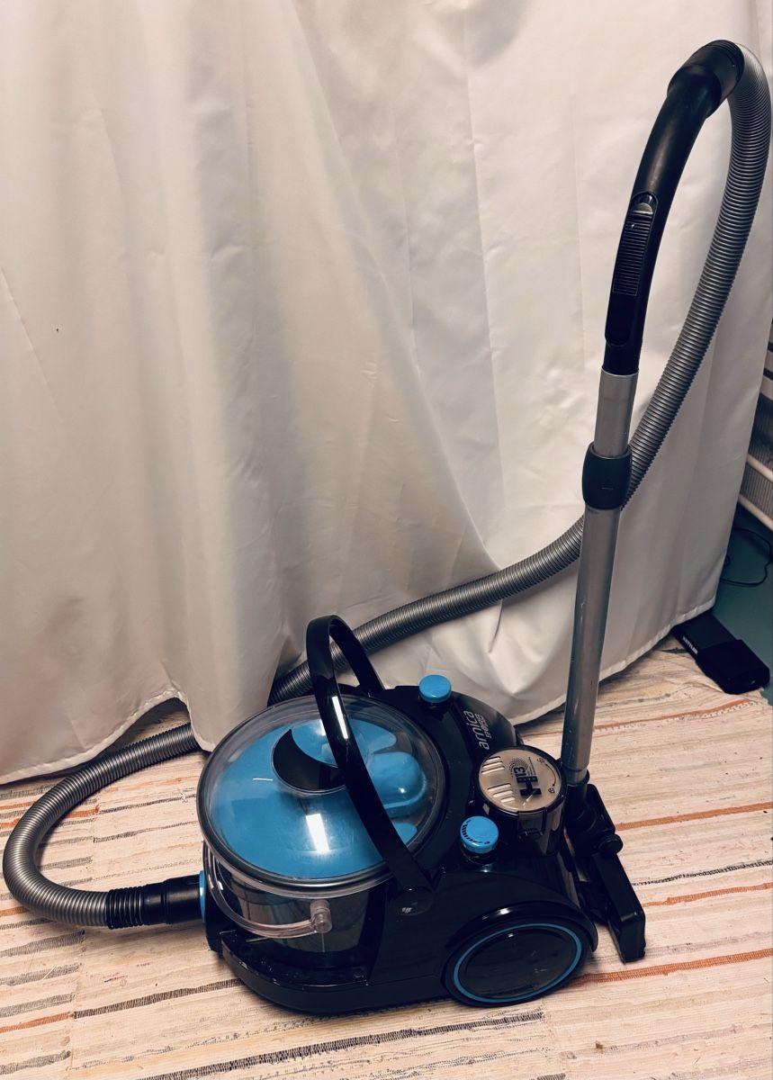 Staubsauger & Zubehör: Water Hepa Filter Vacuum Cleaner - ani Allergy – Gebraucht aus Zürich von O.Bond 4