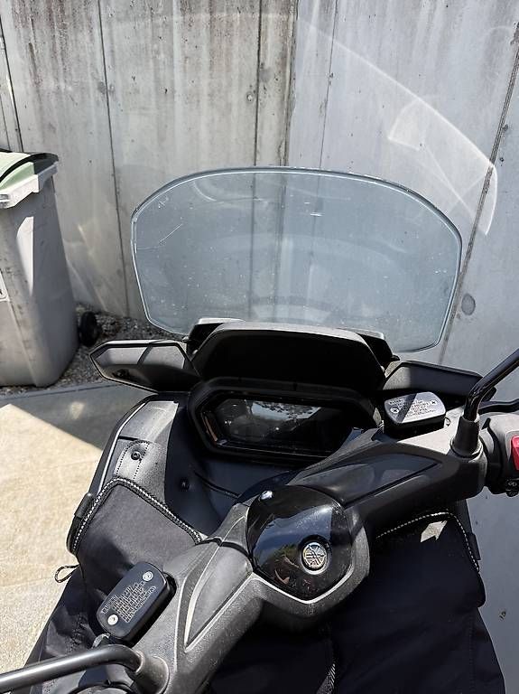 Yamaha Scooter: Xmax 125 2023 + tablier (jupe) – Usato da Vésenaz venduto da nie_92m7 1