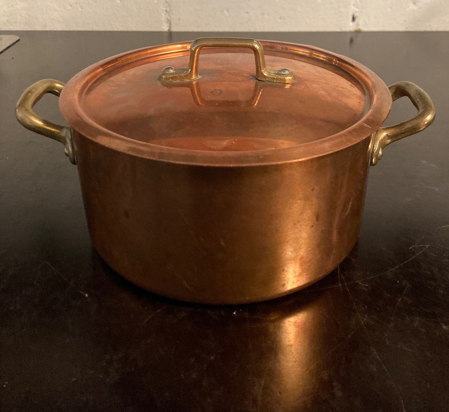 Pfannen: Kupfertopf mit Deckel Messinggriffe gebraucht, 16,3 cm – Gebraucht aus Riniken von begeh-r-bar