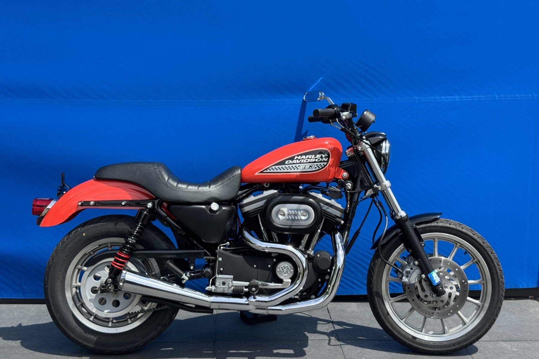 Harley-Davidson Chopper: HARLEY-DAVIDSON XL 883 Roadster – Usato da Escholzmatt venduto da Wikinger11