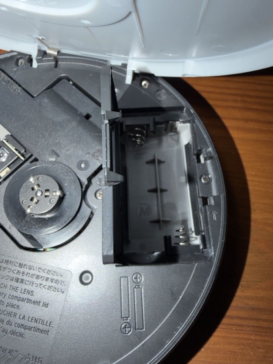 Sony Lettore multimediale portatile: Sony Walkman CD D-EJ021 tragbarer CD-Player Silber Top Zus – Usato da Thun venduto da BanjoDan 3