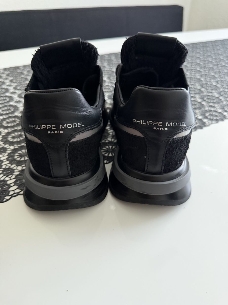 Herrenschuhe: Philippe Model Sneaker Grösse 41 schwarz Leder Textil – Gebraucht aus Niederweningen von mer_ynv7 4
