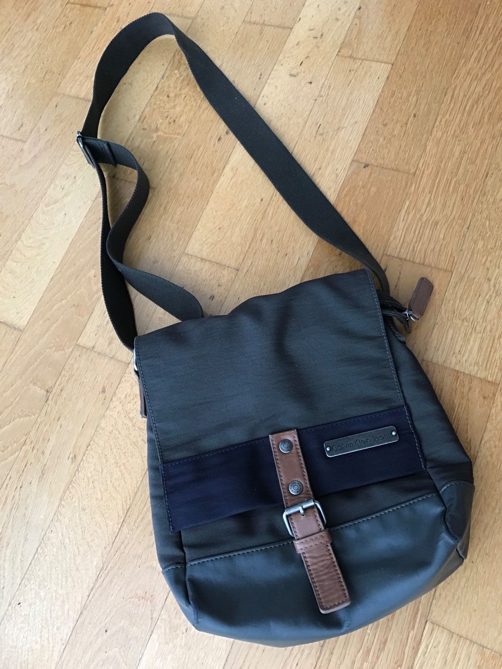 Calvin Klein Borse: Tasche von der Marke Calvin Klein – Usato da St.Gallen venduto da bubo2008