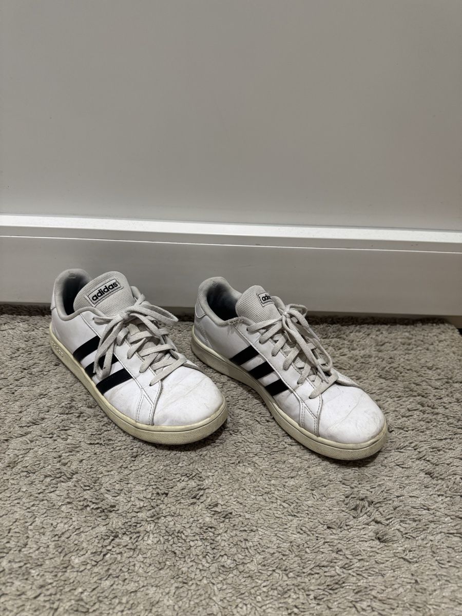 Adidas Scarpe da uomo: Adidas Sneaker – Usato da Volketswil venduto da Jan.17 1