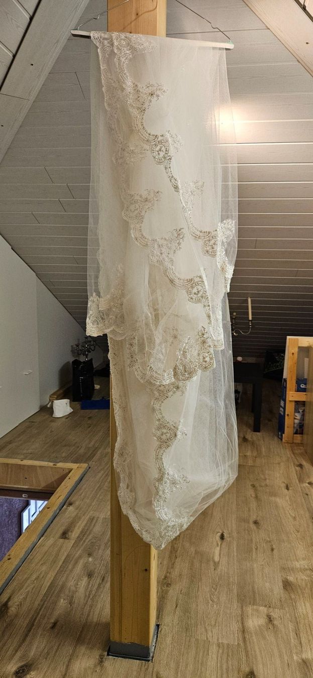 Vestiti: Wunderschönes Hochzeitskleid mit Swarovski – Usato da Hendschiken venduto da Maria_CG 3