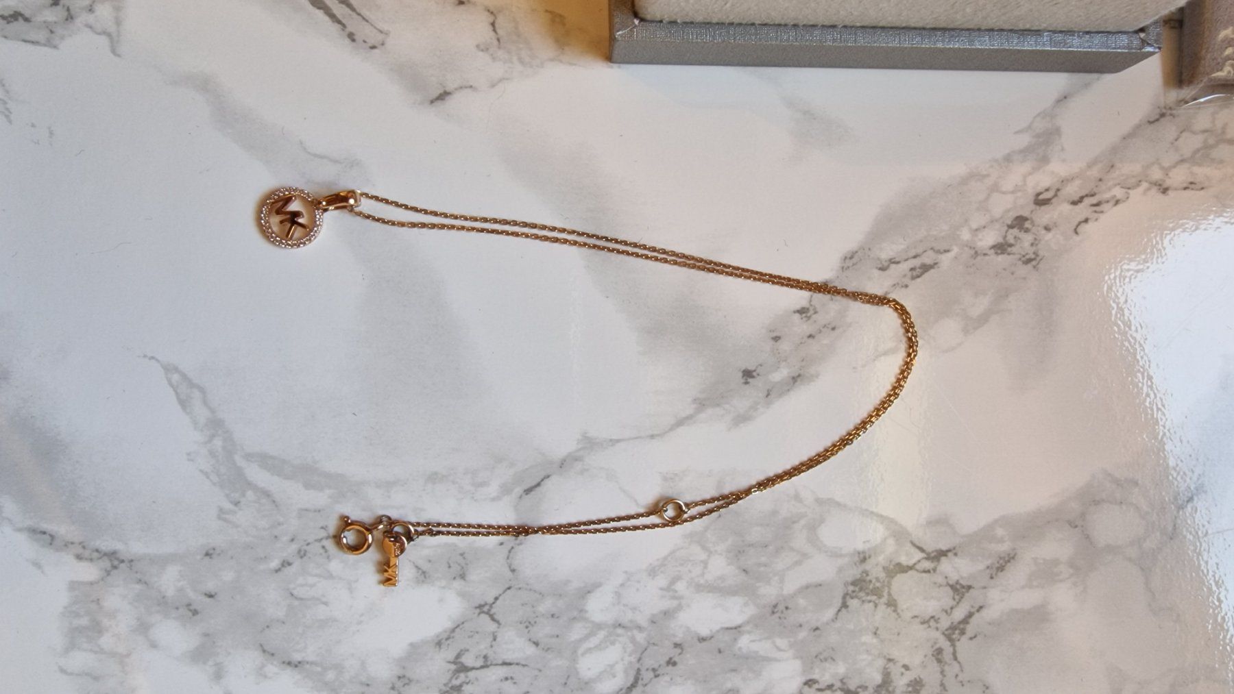 Michael Kors Catenine: Michael Kors Premium Halskette rosé – Nuovo (secondo la descrizione) da Eisten venduto da _saskiia_ 2