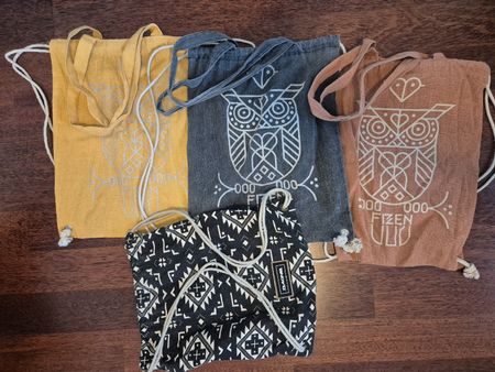 3 Fizen Totebags und 1 Dakine Turnbeutel