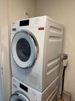 Wäscheturm Miele WWR 800-60 und TWR 800-60