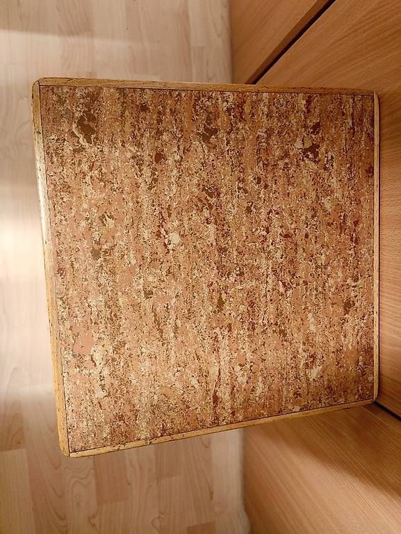 Sgabelli: Trois tabourets en bois vintage – Usato da Marly venduto da Nabrudis 2