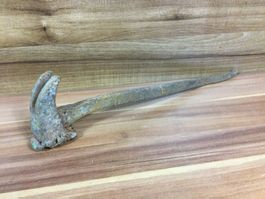 Über 100 von Jahren stark abgenutzter Eisen Kettenhammer