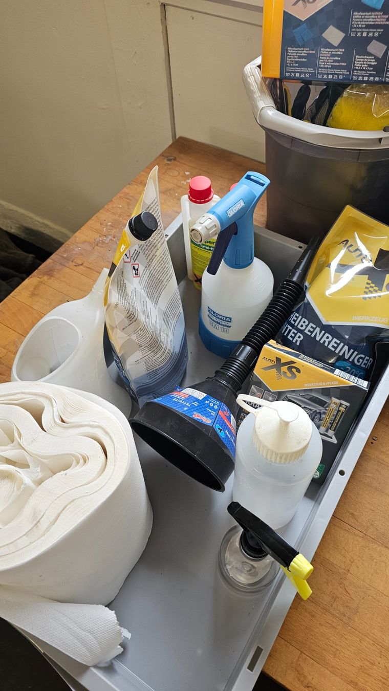 Produits d'entretien: Posten mit Reinigungsset – D'occasion à Diessenhofen par Osio 3