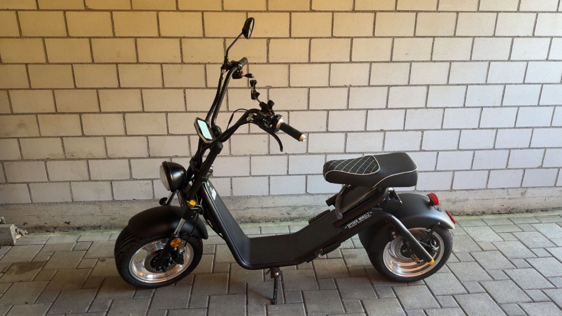 Elektromobile: E-Chopper Elektro Roller Spyder Wheelz Schwarz NEU – Neu (gemäss Beschreibung) aus Untervaz von vanowill
