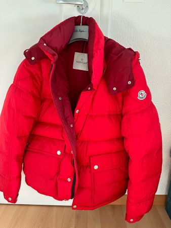 MONCLER DAUNENJACKE