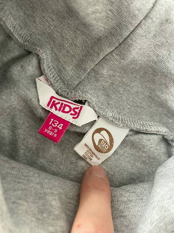 Maglioni & Felpe: Cooler Mädchenpullover (Gr. 134) – Usato da Hettlingen venduto da rselchi 1