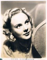 Sonja Henie 1912-69 Autogramm signiert Foto 20x25cm