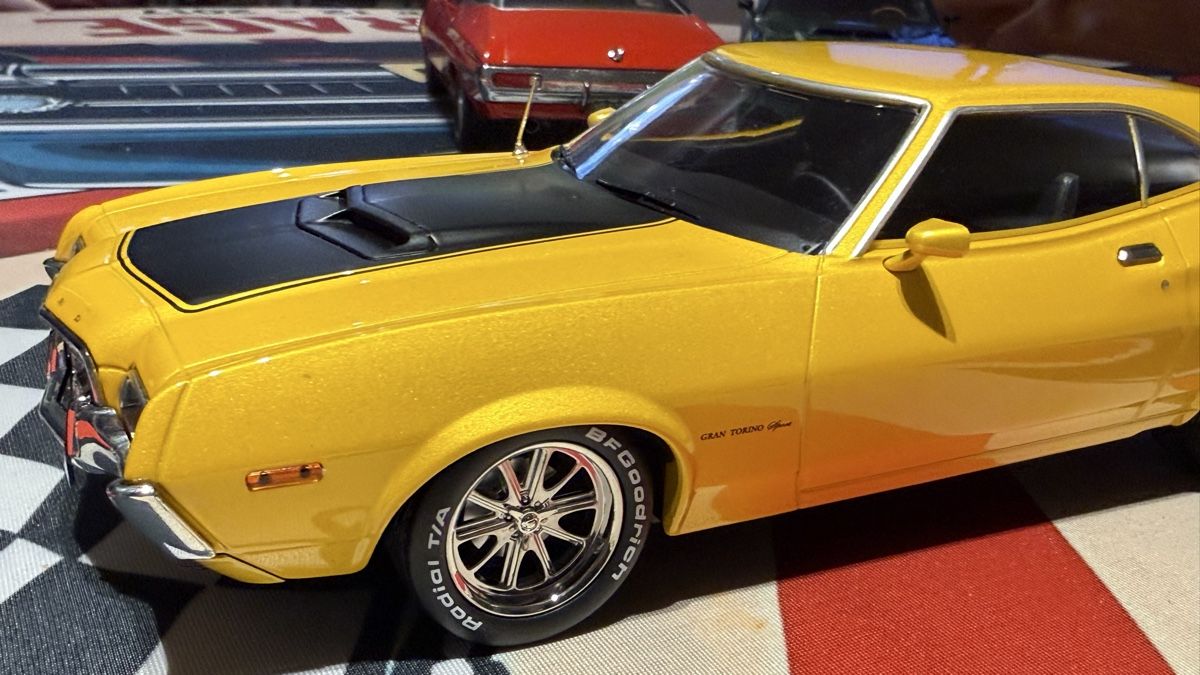Ford Modellini d'auto: Ford Gran Torino, gelb, 1:18 – Nuovo (secondo la descrizione) da Basel venduto da Zomeg 1