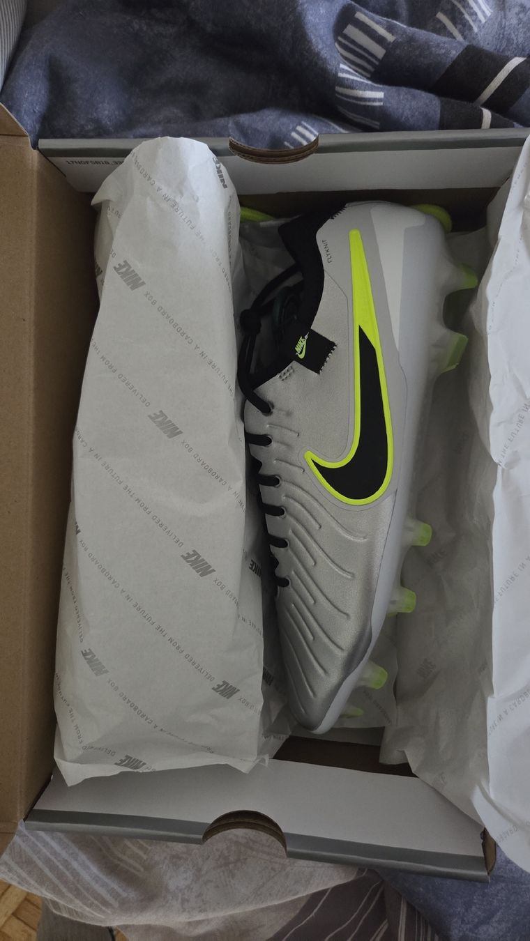 Nike Scarpe da uomo: Nike tiempo 10 elite fg grösse 45 – Nuovo e nell'imballaggio originale da Leuk Stadt venduto da itt_lz26