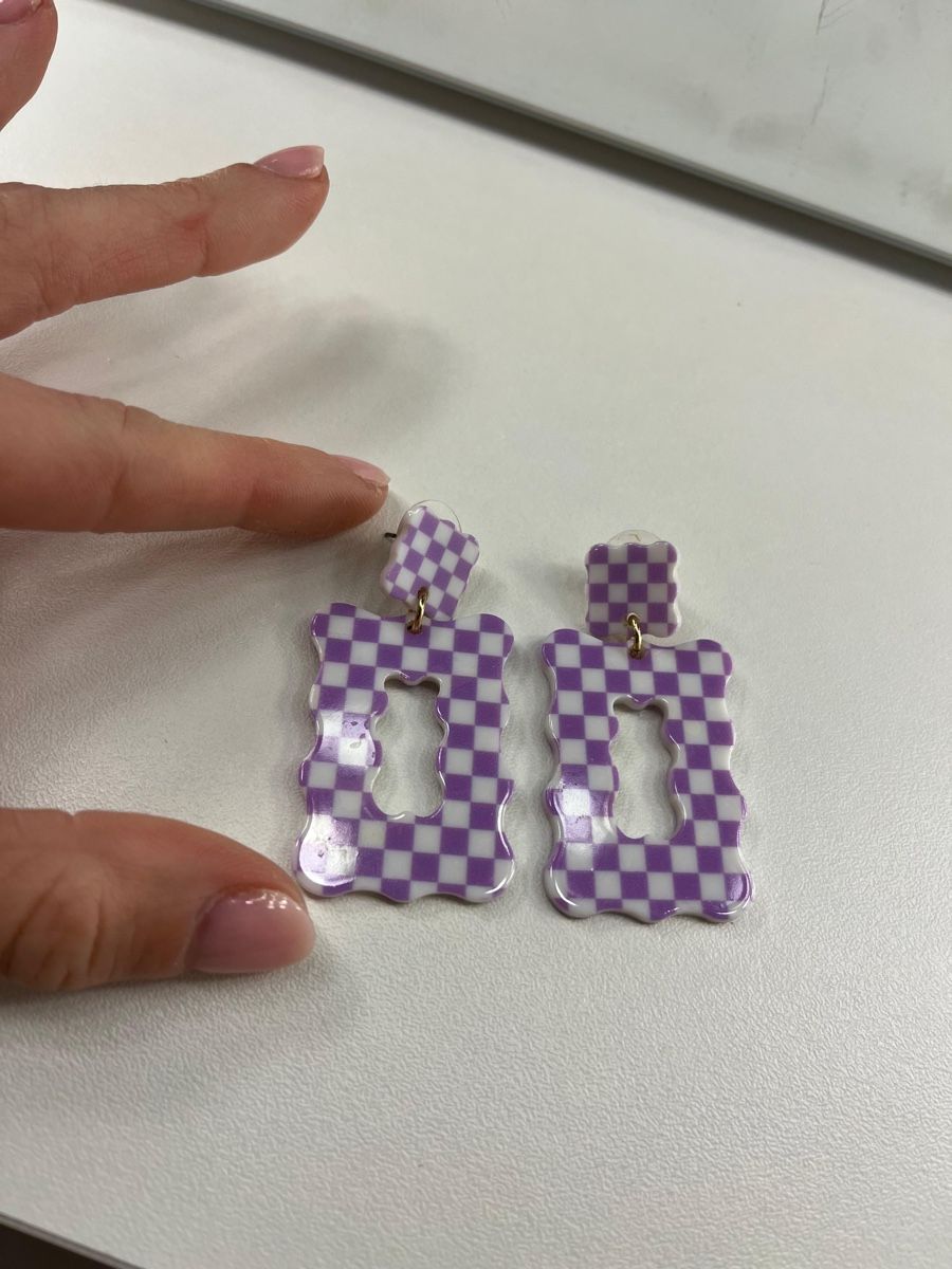 Orecchini pendenti & Orecchini a lobo: Cute summer lavender-white check earrings – Nuovo (secondo la descrizione) da Zürich venduto da Isabella123 1