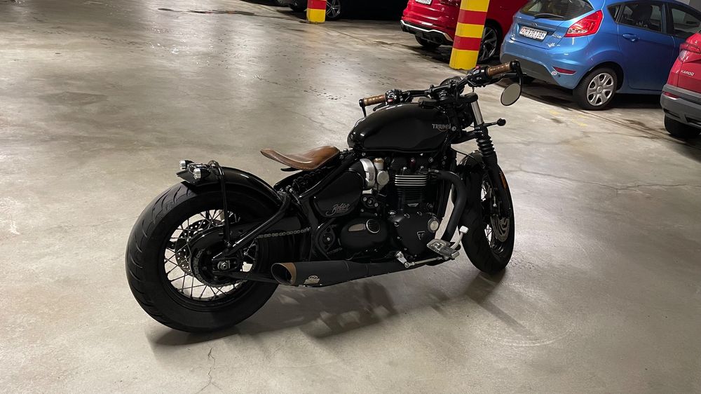 Triumph Bobber Black {dr jekyll and mr hyde } Acheter sur Ricardo