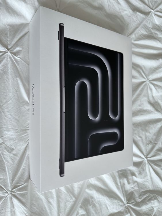 Apple MacBook Pro - 16