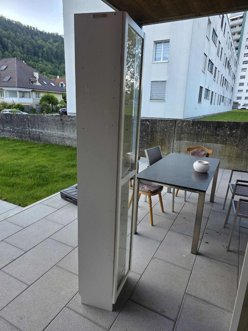 Vetrine: weisses regal mit gebrauchsspuren – Usato da Aarburg venduto da leh_652b 1