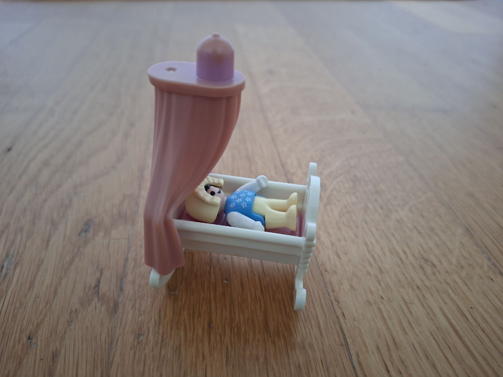 Playmobil Giocattoli: PLAYMOBIL Wiege mit Baby – Usato da Balterswil venduto da Steineparadies 1