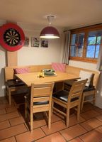 Eckbankgruppe Holz mit Tisch und Stühlen