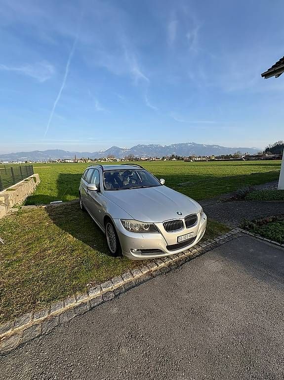 Autos: BMW 330i xDrive E91 – Gebraucht aus Berneck von noa_my9y 2