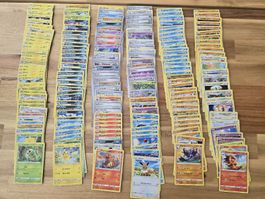 180 Pokémon Sammelkarten 