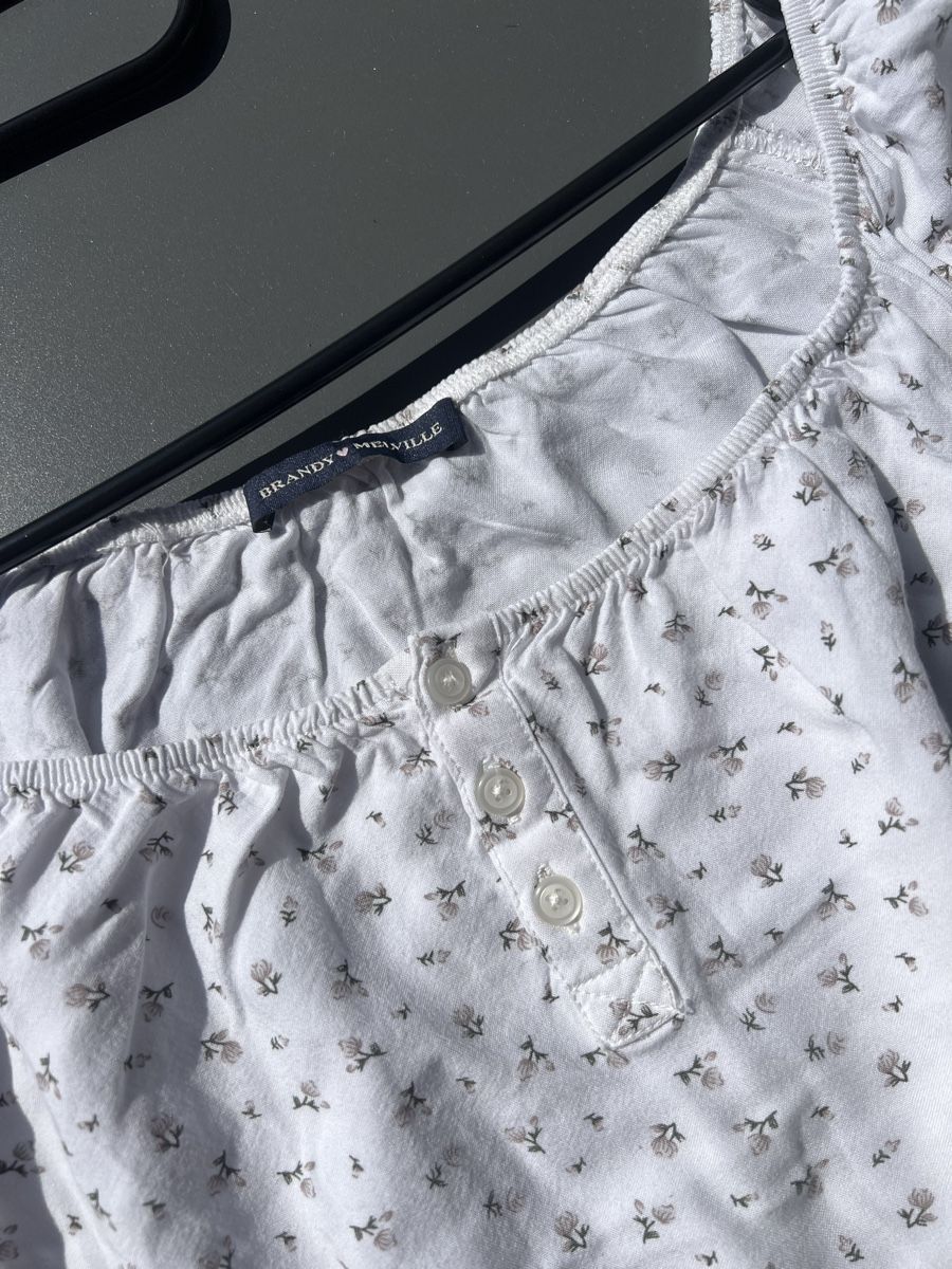 Brandy Melville Tops: Haut Brandy Melville  – D'occasion à Epalinges par pau_78d8 2