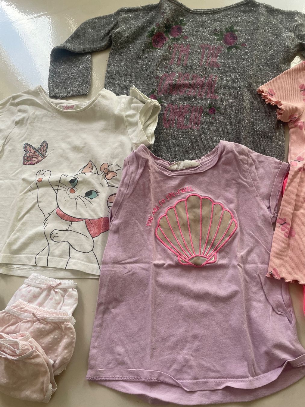 H&M Lotti & Set di vestiti: Kleiderpaket Mädchen H&M,  Disney,... 9pcs – Usato da Minusio venduto da Pink222 4