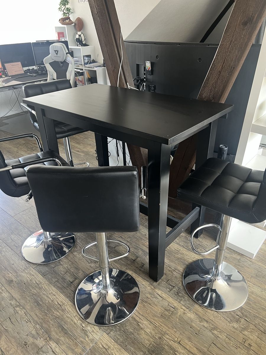 Set di tavolo e panche: Bar-Tisch mit 4 Barhocker – Usato da Spreitenbach venduto da jml57 1