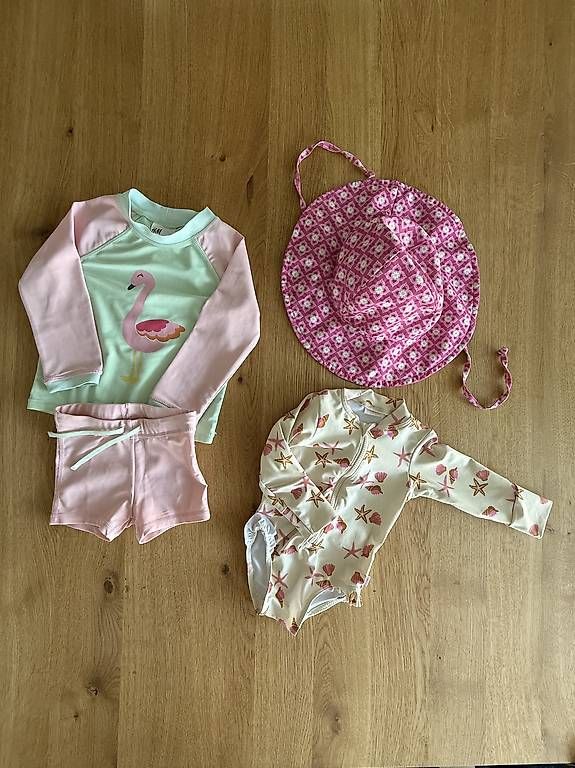 Kleiderpakete & -sets: Badekleidung Set Mädchen Grösse 74/80 – Gebraucht aus Lüterkofen von GiCa_
