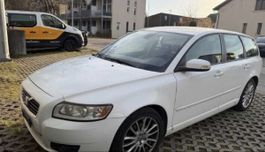 Volvo V50 2.0 16V Momentum 2.0, 145 PS