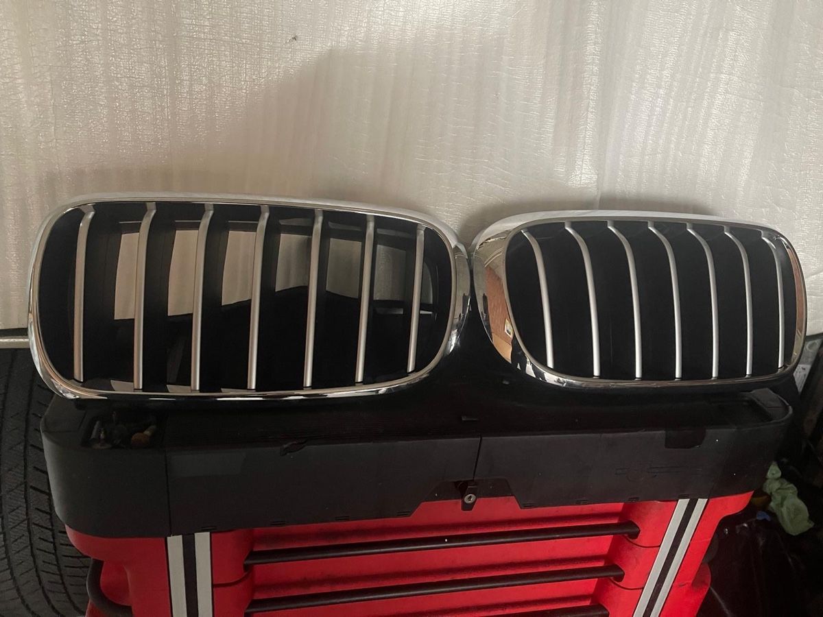 BMW Alle Autoersatzteile: Kühlergrills von BMW X6 Original – Gebraucht aus Grosswangen von her_59rt
