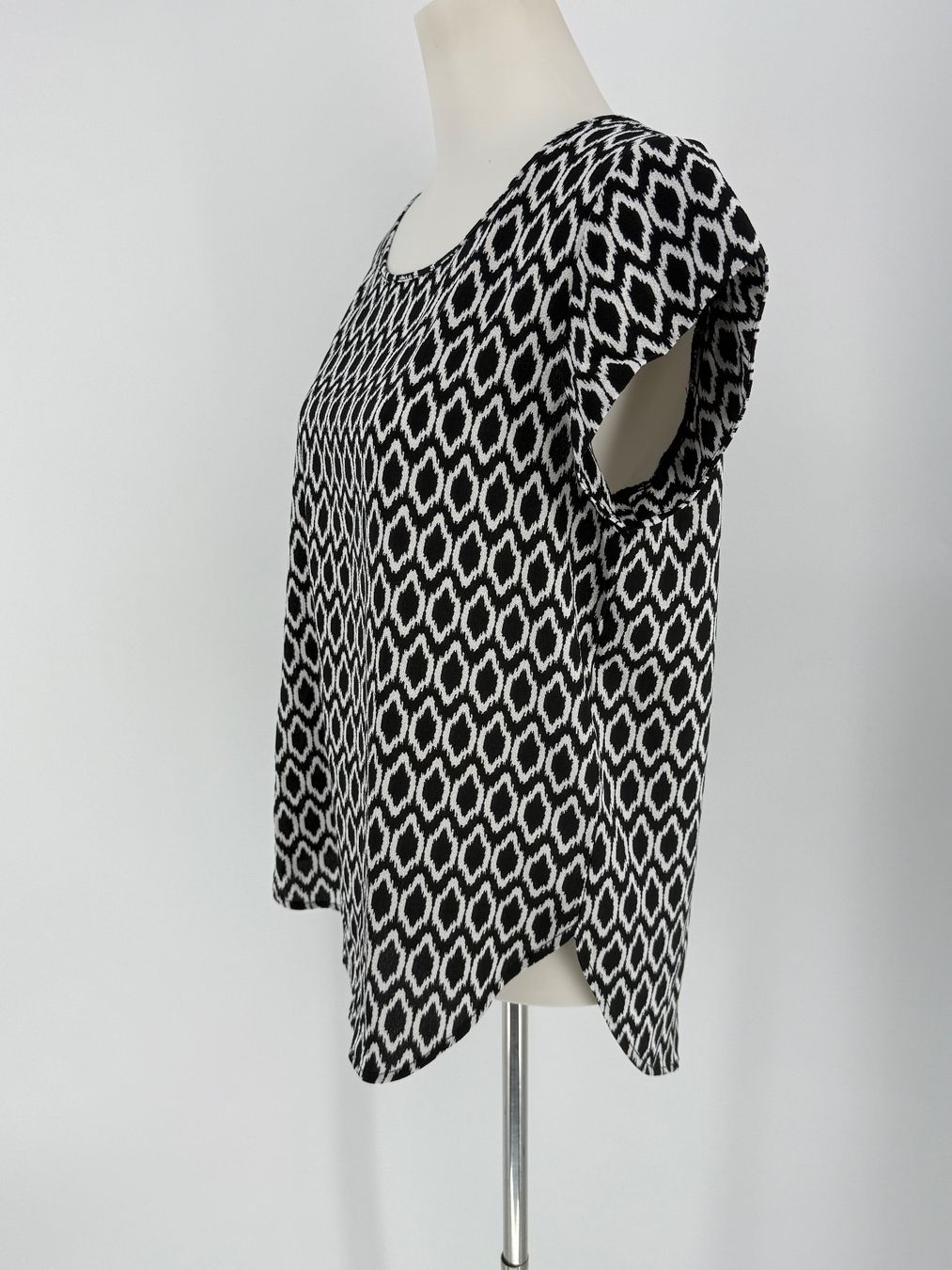 Blusen: Only Bluse/ Shirt Gr. 40 – Gebraucht aus Auenstein von moin. 1