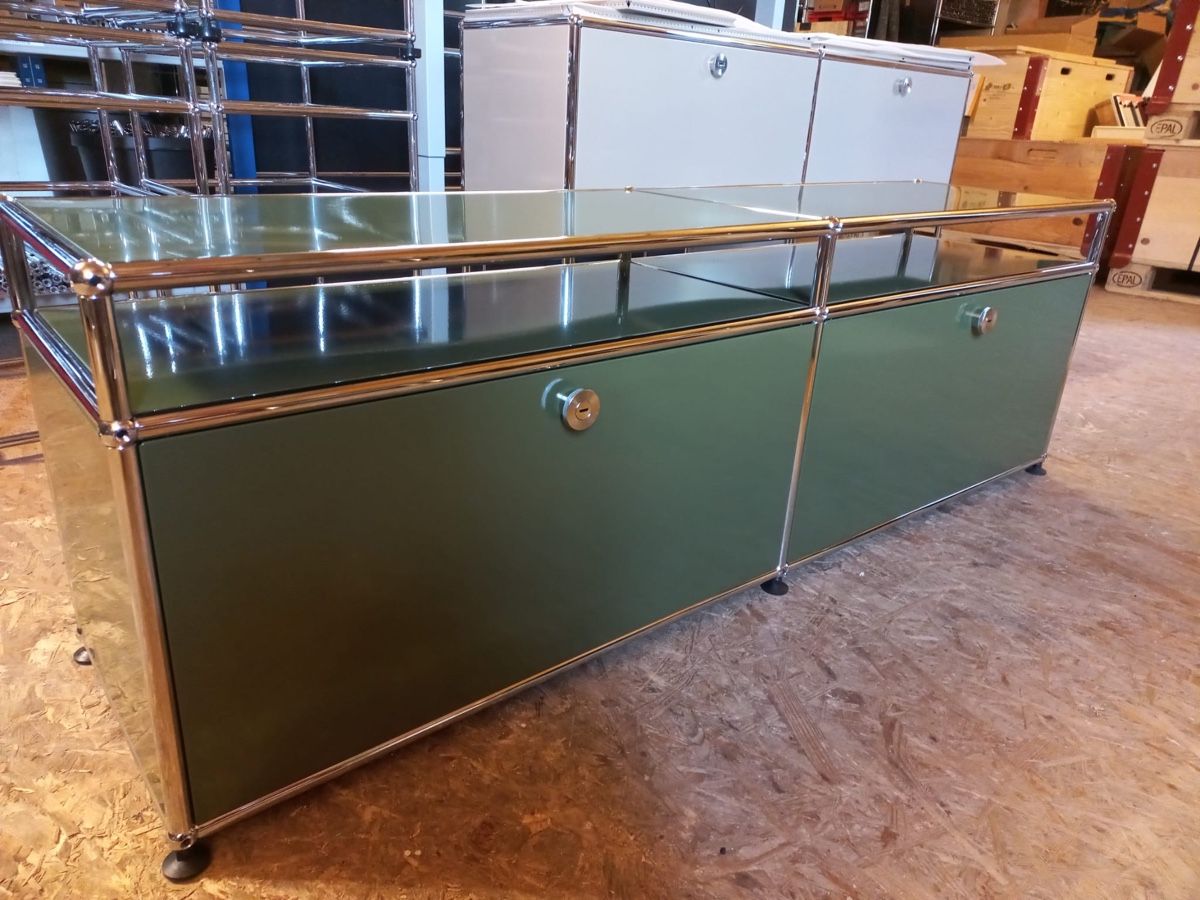 Scaffali: USM Haller Lowboard - Olivgrün – Usato da Rikon im Tösstal venduto da Kurt_Goes_Classic