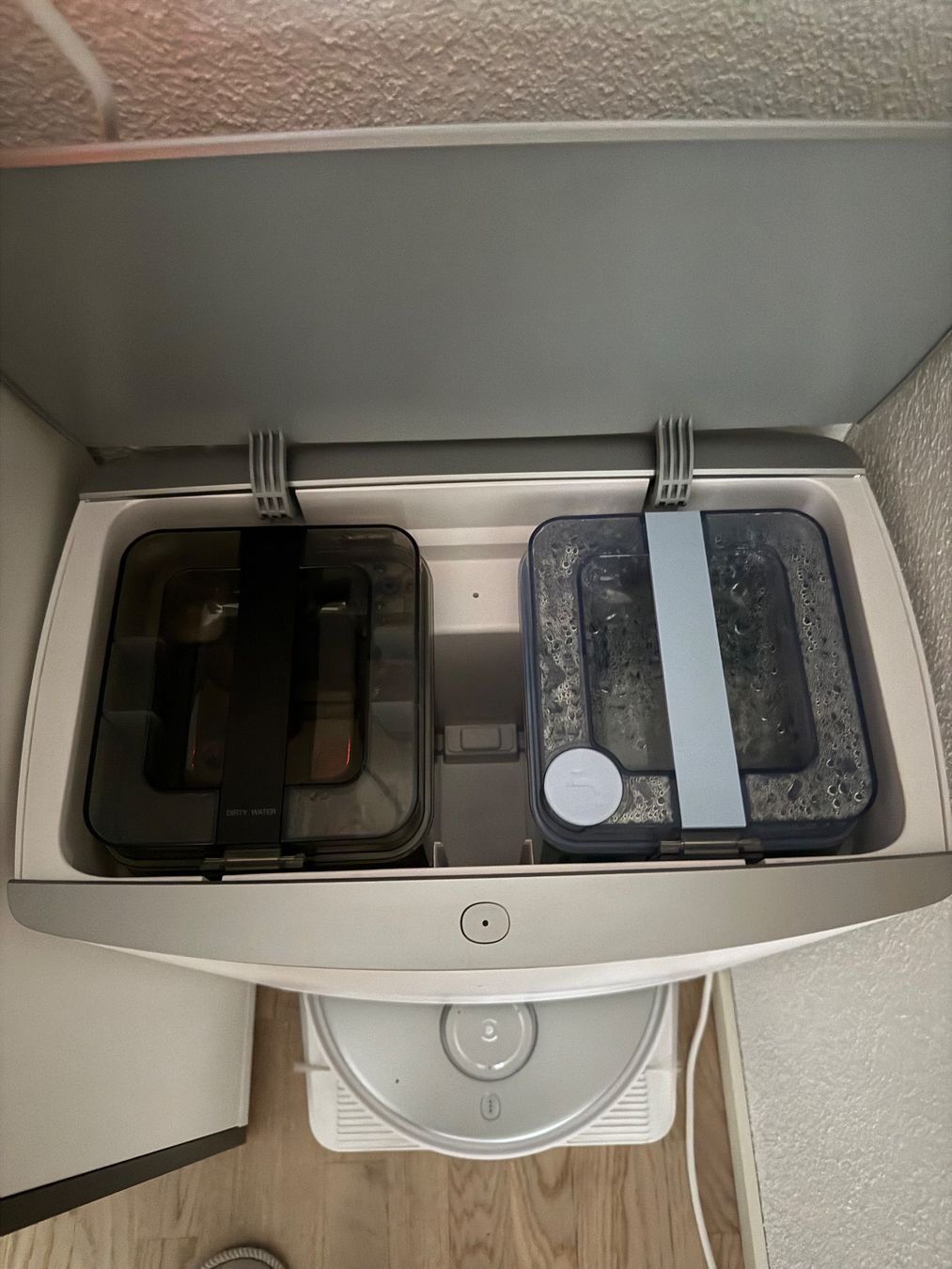 Ecovacs Aspirapolveri & Accessori: ECOVACS Deebot T20 Omni – Usato da Bülach venduto da Katha28 1