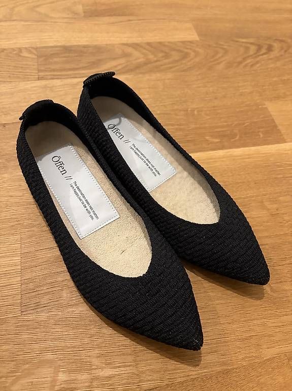 Scarpe da donna: Öffen Pointed Toe Ballerinas Schwarz – Usato da Bern venduto da May199