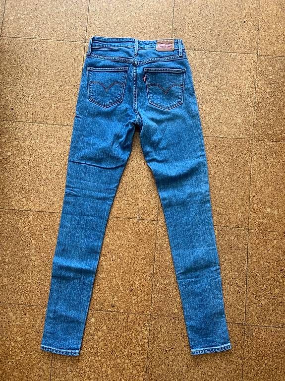 Jeans: Levis Jeans Grösse 26 – Usato da Bern venduto da RamonaSteiner 1