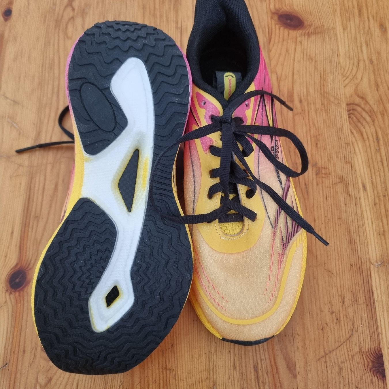 Scarpe da donna: Turnschuhe Gr. 38 – Nuovo e nell'imballaggio originale da Hinwil venduto da saelmer 1