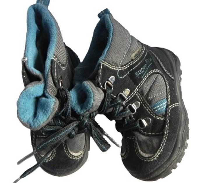 Superfit Scarpe per ragazzi: Gr. 22 SUPERFIT Winterschuhe Winterstiefel Gortex graupetrol – Usato da Basel venduto da frausommerwind
