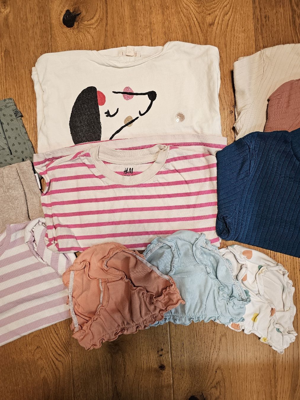Lotti & Set di vestiti: Kleiderpaket – Usato da Basel venduto da vel_w2tr 2